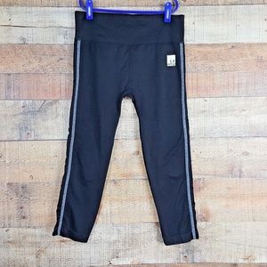 L.A Winner Workout Exercise Athletic Capri Pants Women's Black Size S/M